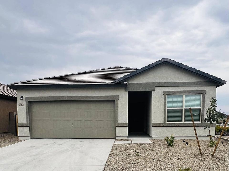 1st image of 2004 E Driftwood Dr