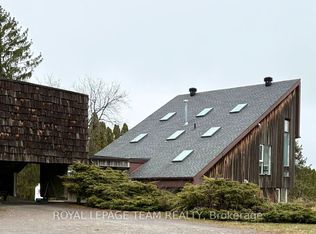 5965 Rideau Valley Dr N, Ottawa, ON K4M1B3