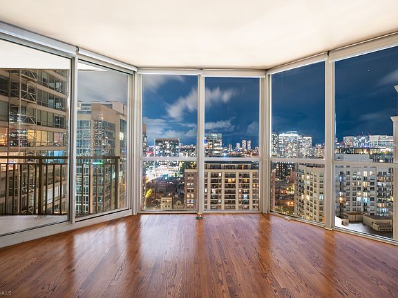 5th image of 645 N Kingsbury St APT 2109
