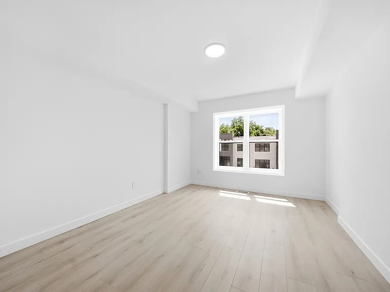 31 Mill St #12 — Photo 23