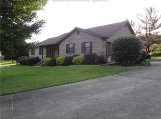 123 Sun Valley Est, Scott Depot, WV 25560