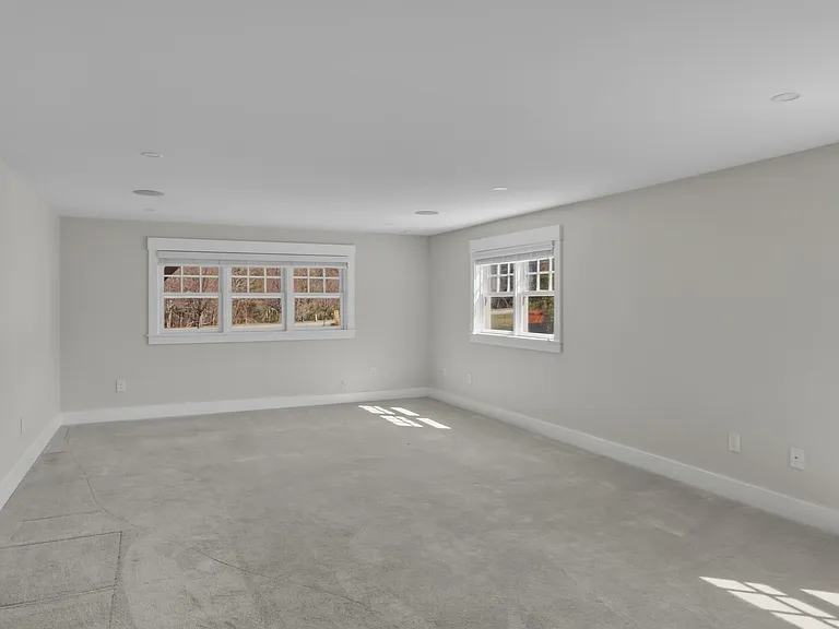 235 Brook St #2B — Photo 14