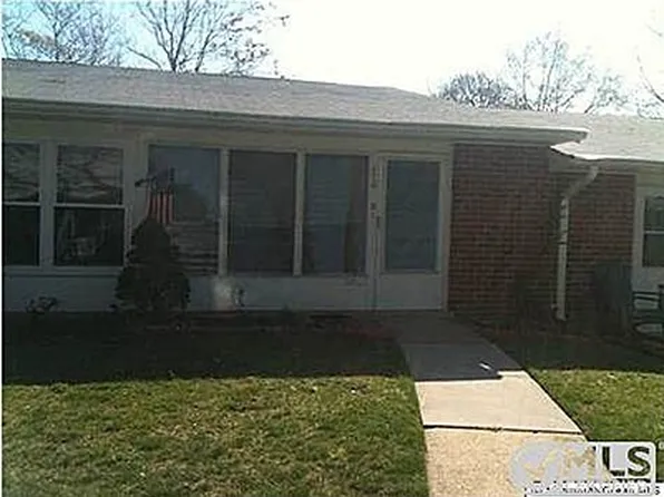883B Balmoral Ct, Lakewood, NJ 08701
