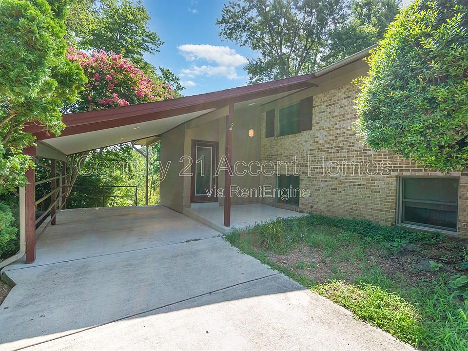 1st image of 2618 Stirrup Ln