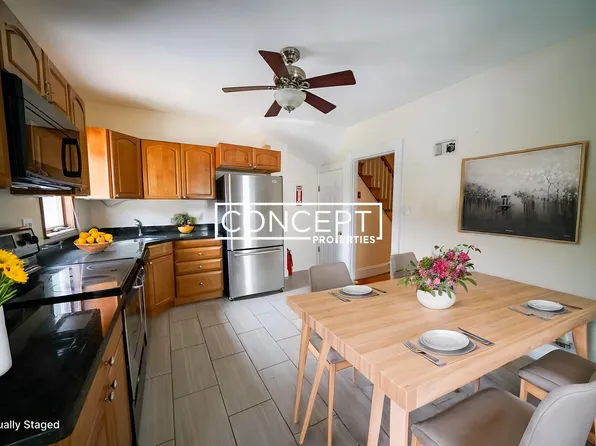 22 Winslow Rd #22, Brookline, MA 02446