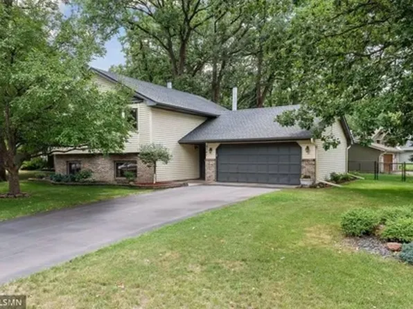 9341 Penn Ave N, Brooklyn Park, MN 55444