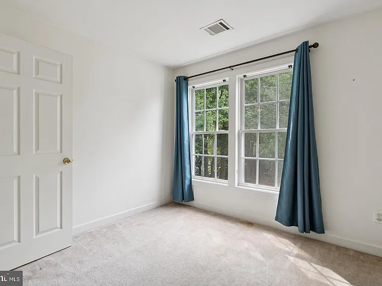 4322 Thomas Brigade Ln — Photo 10