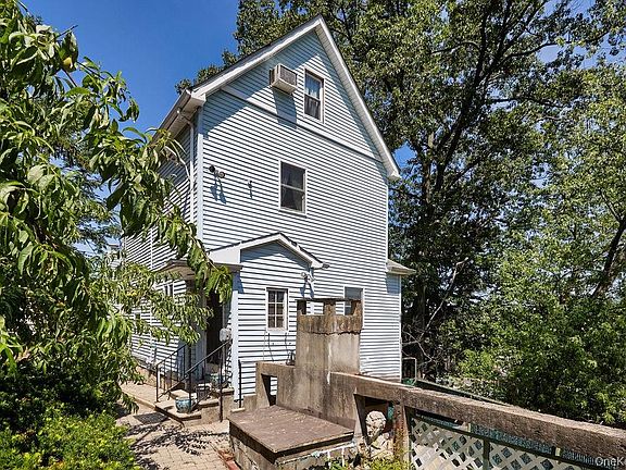 2nd image of 404 Prescott Street