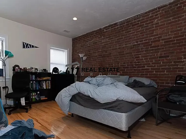 1203 Beacon St #5 — Photo 5
