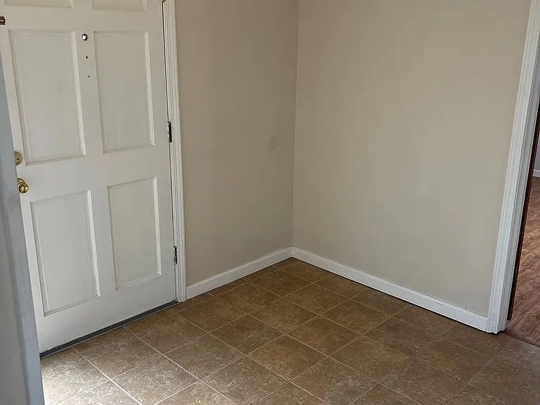 81 Royal Oaks Pl — Photo 9