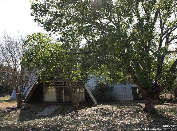 2nd image of 393 Gray Dove Ln