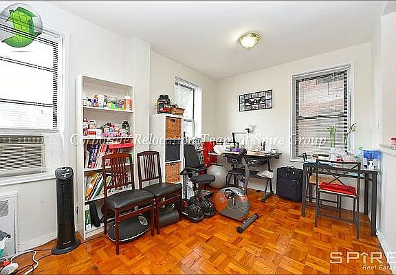 4th image of 3091 Crescent St APT 1E