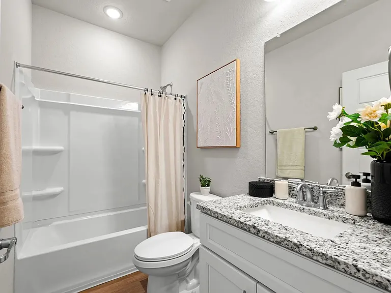 7207 Magnolia Vlg #101 — Photo 5