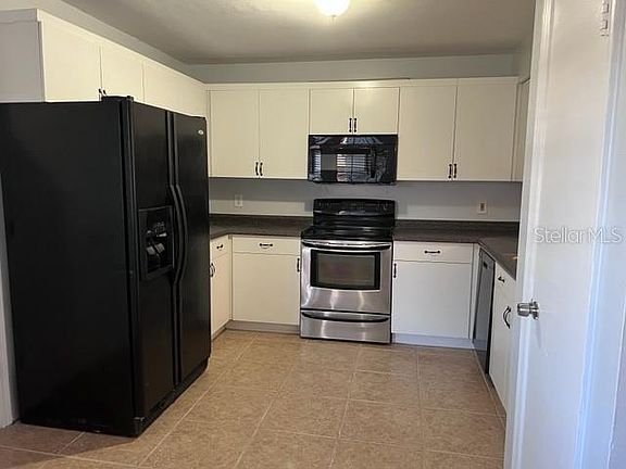 4th image of 199 Sandalwood Dr