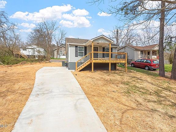 2nd image of 2715 Addison Dr