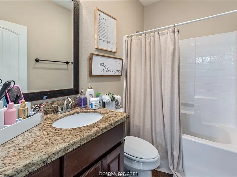 411 Ash St — Photo 14