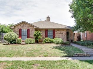 2127 Greenview Dr, Carrollton, TX 75010