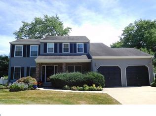 4 Victoria Ct, Mount Laurel, NJ 08054