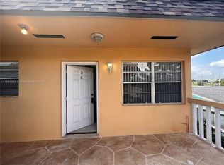 410 SE 4th Ave APT 6, Hallandale, FL 33009
