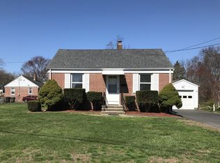 6 Robbins Ct, Milford, CT 06461