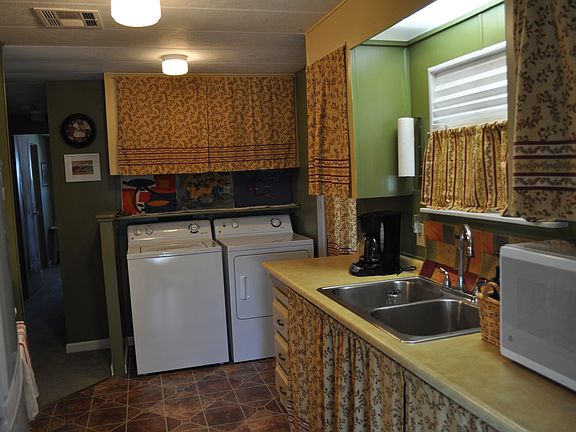 Appliances are newer.