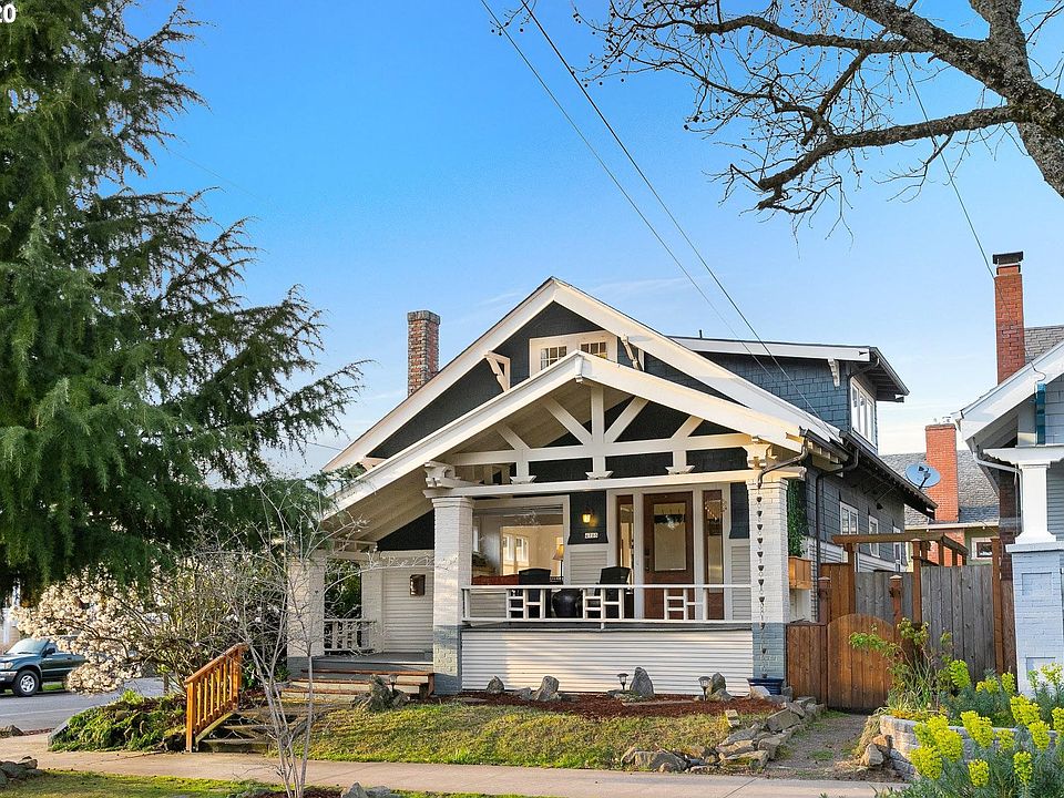 2nd image of 4705 SE Harrison St