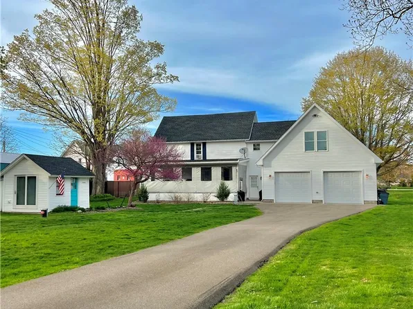 13 Merz Ave, Bemus Point, NY 14712