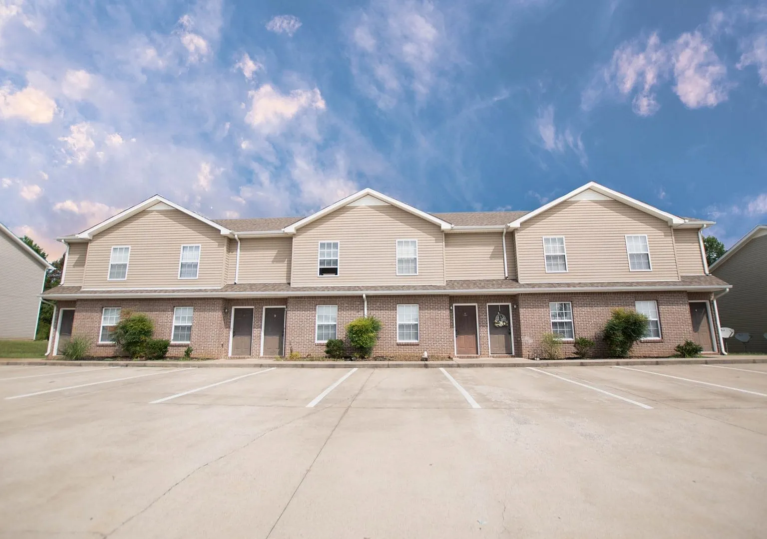 2 Bedroom 1.5 Bath Townhome — Photo 2