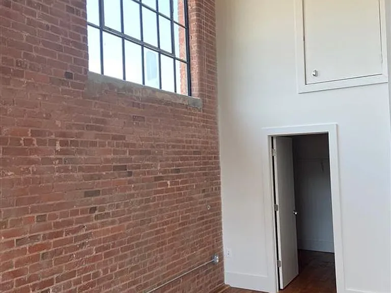 DRAYTON MILLS LOFT APARTMENTS — Photo 215