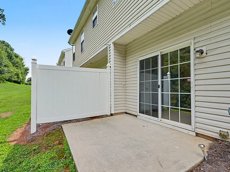 12411 Stratfield Place Cir — Photo 17