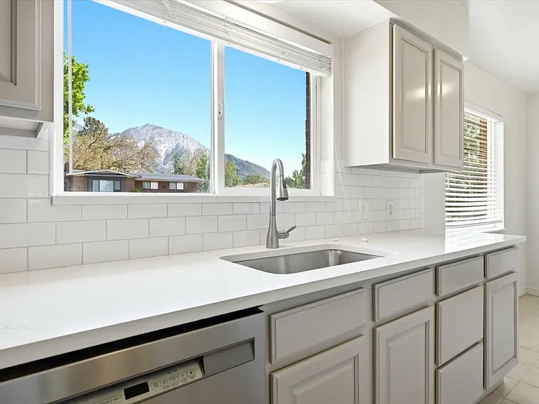 3036 S Sequoia Dr — Photo 13