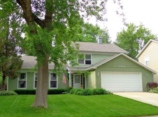 304 Bell Dr, Cary, IL 60013