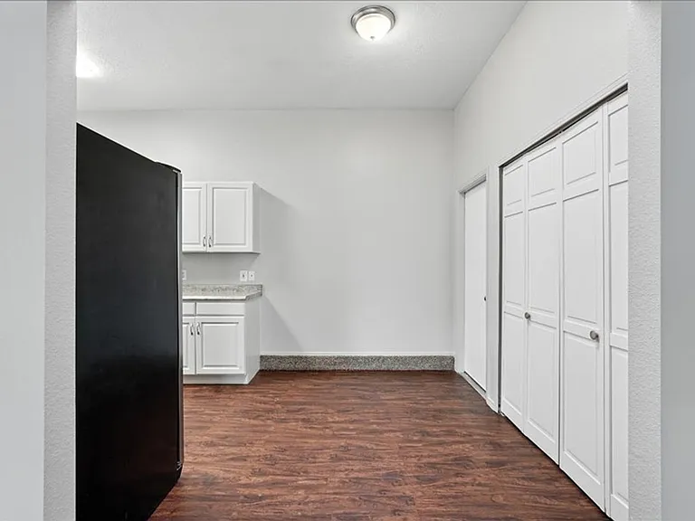 7901 Cockatoo Ln NE — Photo 8