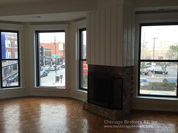 2nd image of 777 W Diversey Pkwy Ste 1