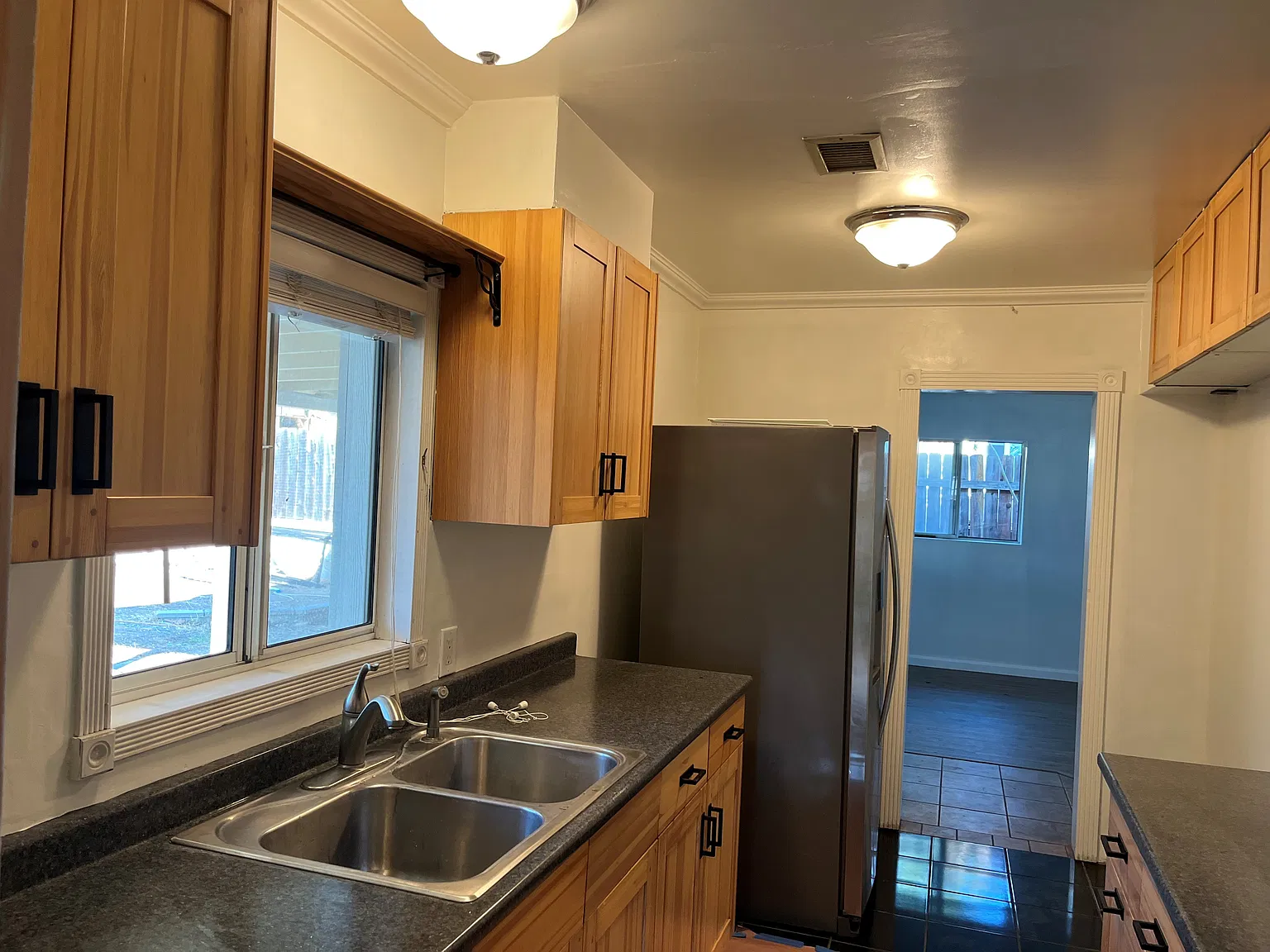 3 bed, 1213 sqft, $2,750 — Photo 4