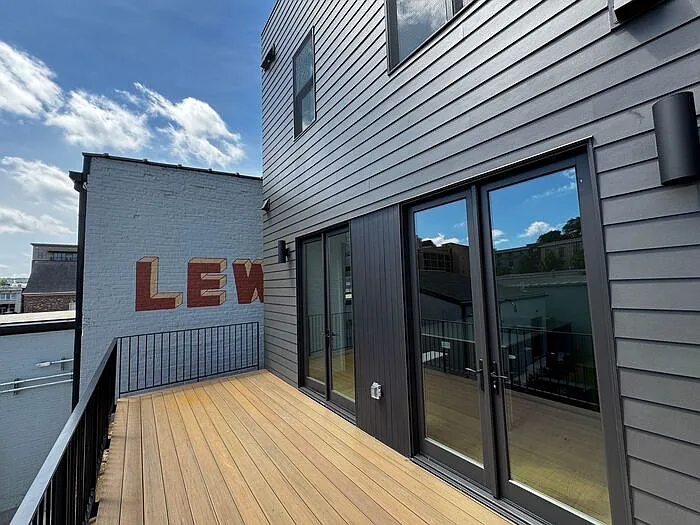 230 Washington St NE — Photo 26