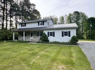 1566 Maple Wood Dr, Caro, MI 48723