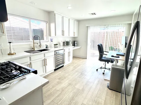 6377 Whispering Clouds Ct, Las Vegas, NV 89141