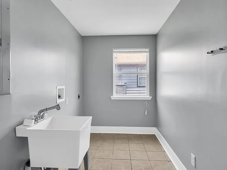 5151 Saint Anthony Ave — Photo 13