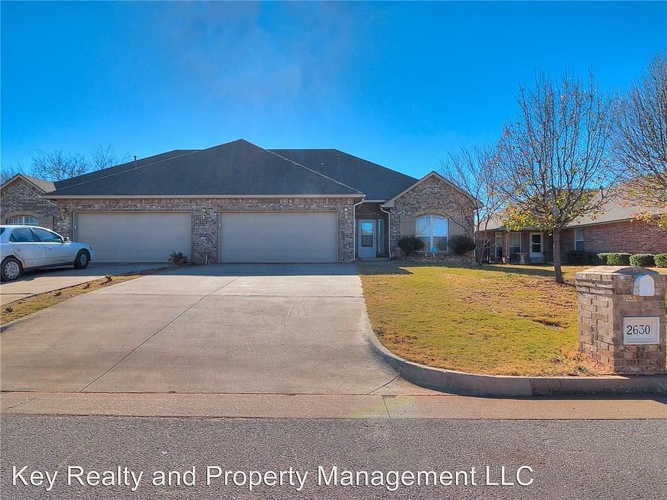 1st image of 2630 Silvertree Dr