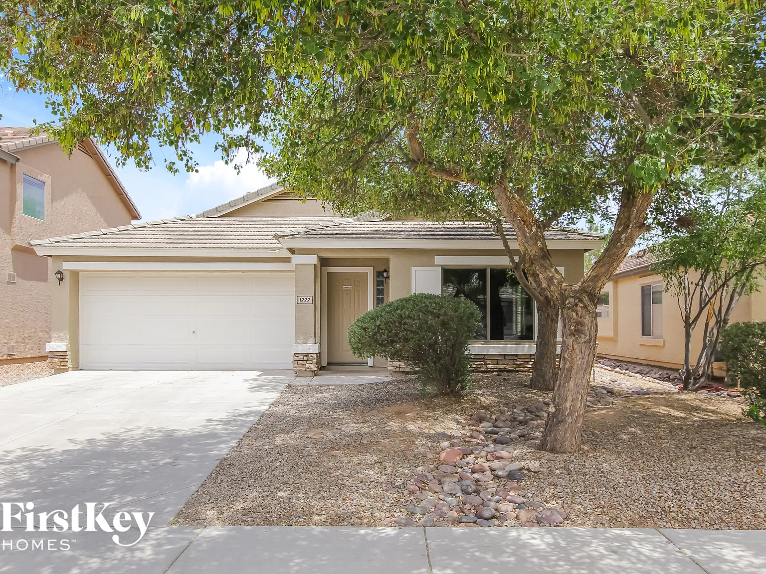 3 bed, 2.0 bath, 1527 sqft, $1,865 — Photo 2