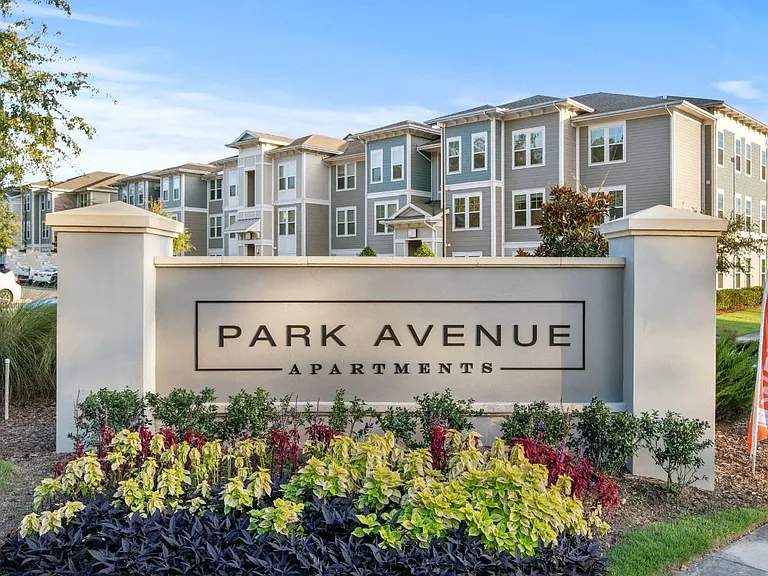 Park Avenue Apartments — Photo 61