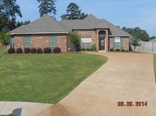 316 Fairview Dr, Brandon, MS 39047