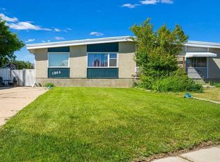 1864 S 16th St SE, Medicine Hat, AB T1A 7J7