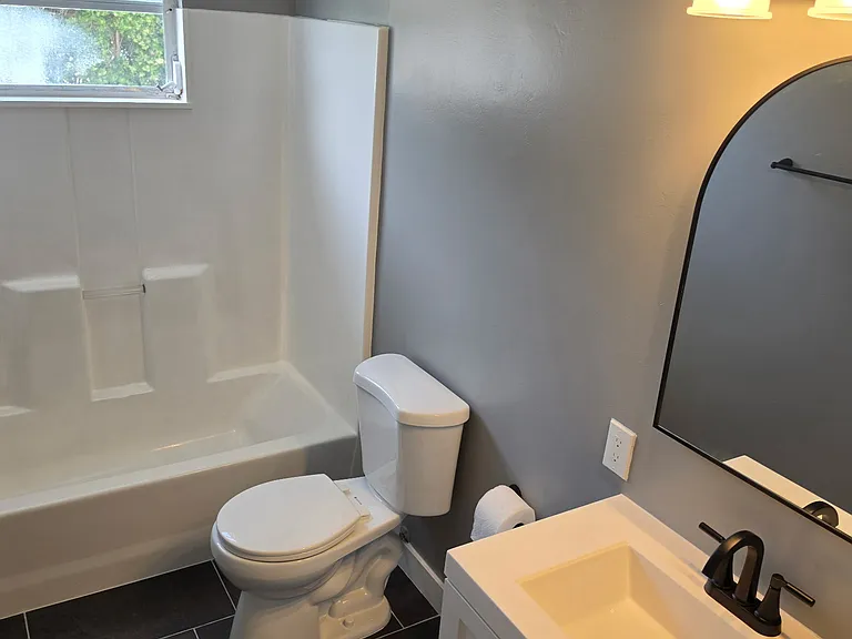 2393 Crawford Ct — Photo 6