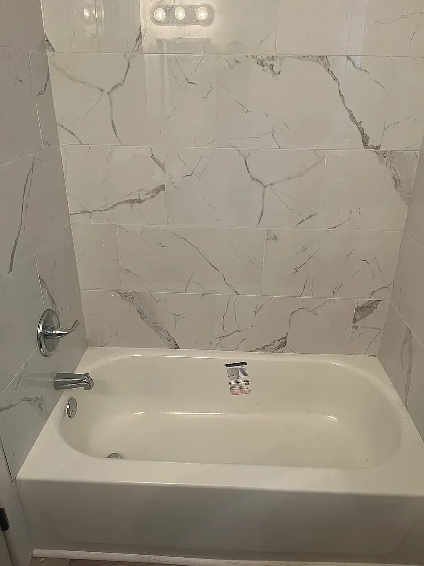 3 bed, 895 sqft, $2,200 — Photo 1