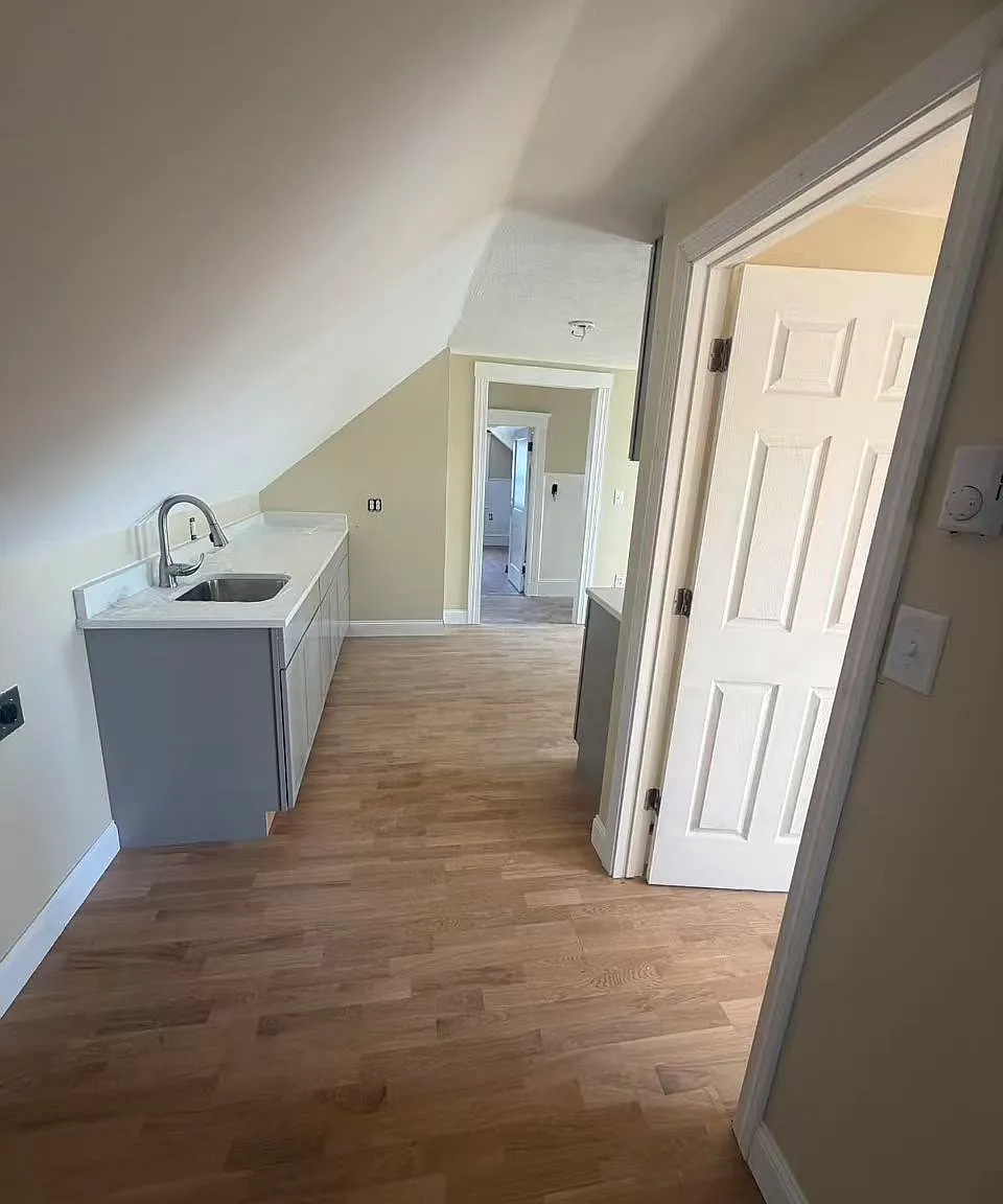 2 bed, $2,400 — Photo 4