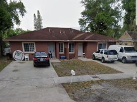 2289 NW 100th St, Miami, FL