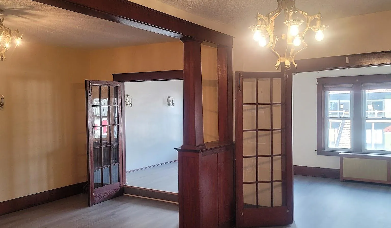 3 bed, 2200 sqft, $1,800 — Photo 2
