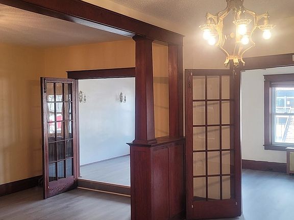 2nd image of 1709 Pine Ave #2
